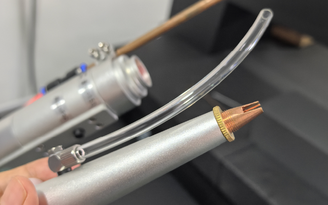 UWM-Q 750W Pulse Laser Welder with Low Cost & Long Service Life